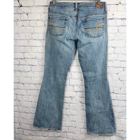 American Eagle Outfitters Stretch ARTIST Jeans Low Rise Flare Distressed Size 10 - Picture 1 of 14